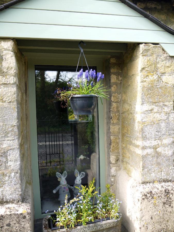 Cosy Stone Cottage, The Bungalow Perrotts Brook Cirencester Esterno foto