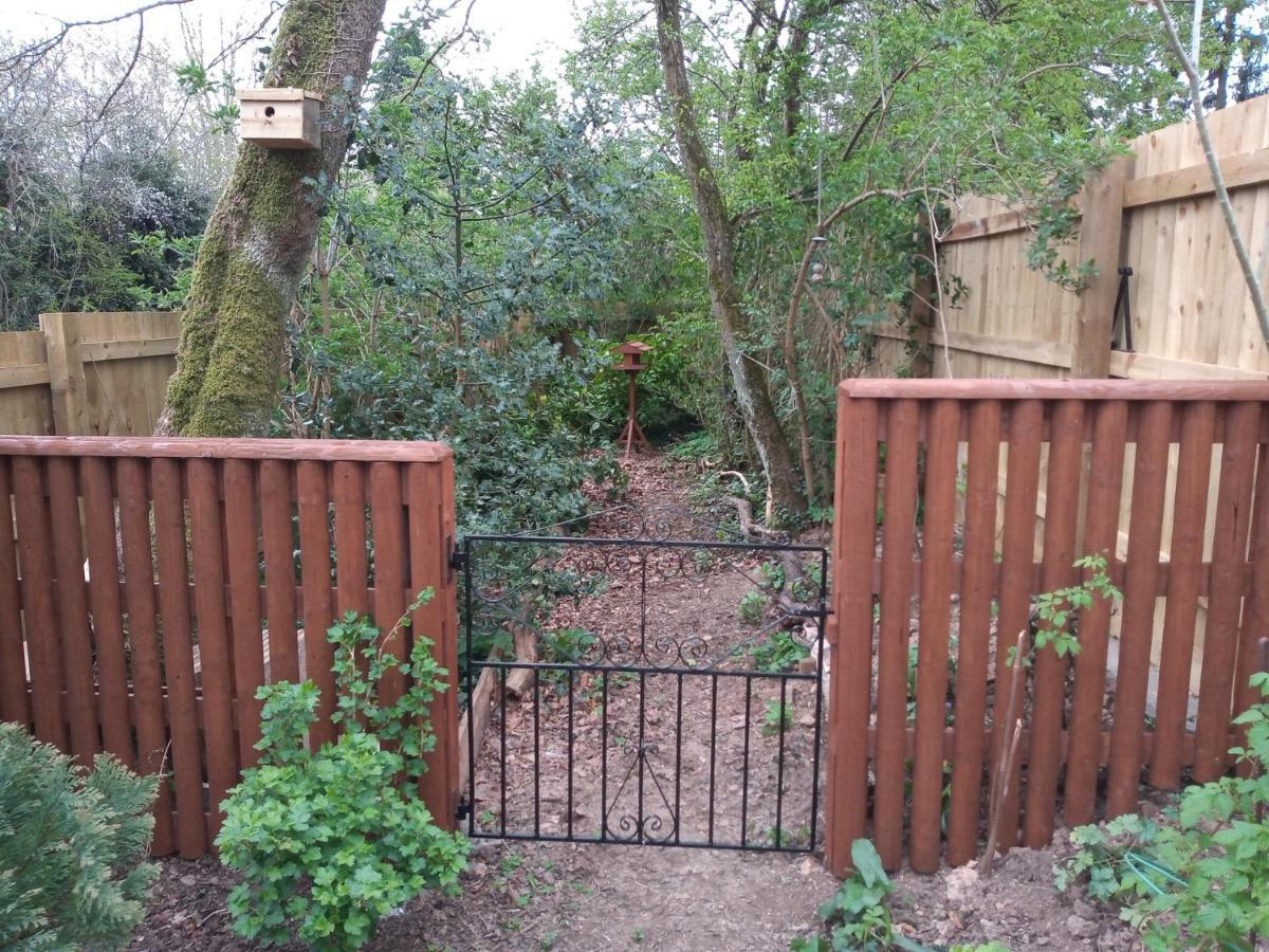 Cosy Stone Cottage, The Bungalow Perrotts Brook Cirencester Esterno foto
