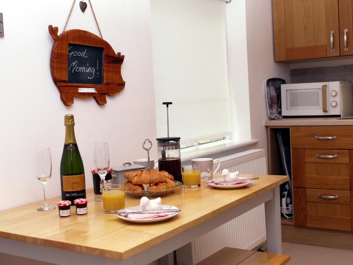 Cosy Stone Cottage, The Bungalow Perrotts Brook Cirencester Esterno foto