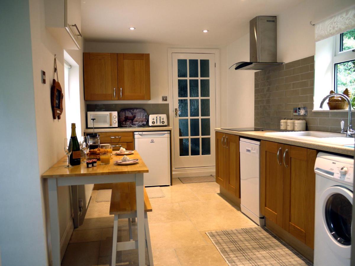 Cosy Stone Cottage, The Bungalow Perrotts Brook Cirencester Esterno foto