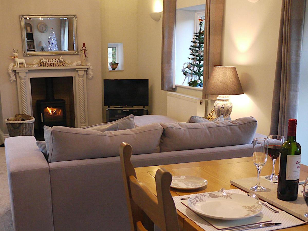 Cosy Stone Cottage, The Bungalow Perrotts Brook Cirencester Esterno foto